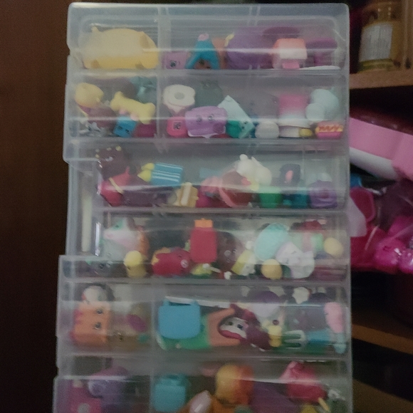 Shopkins lot - Picture 3 of 11